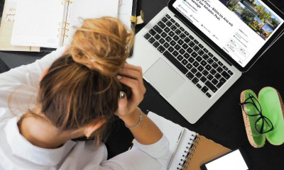 frau-laptop-offen-verzweifelt_400px